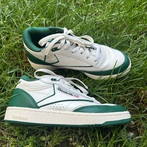 Vintage REEBOK CLUB C MID II CHALK ‘DARK GREEN’